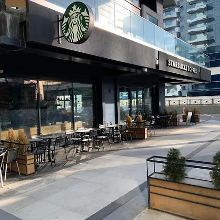 Platinum District 1 & 2 公寓式酒店